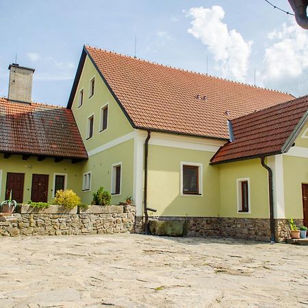 Ubytovani Na Hajence Bystrice nad Pernstejnem Exterior foto