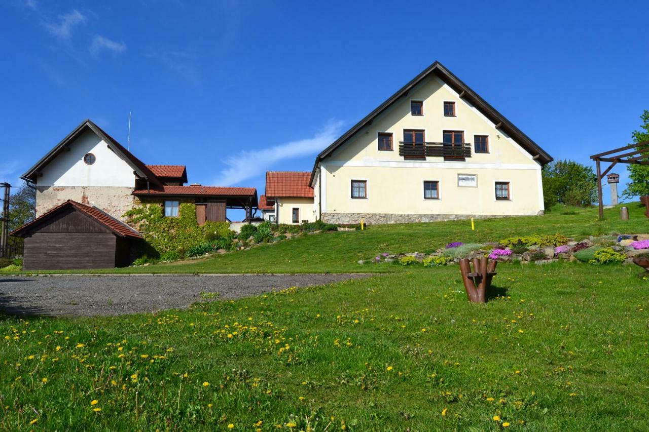 Ubytovani Na Hajence Bystrice nad Pernstejnem Exterior foto
